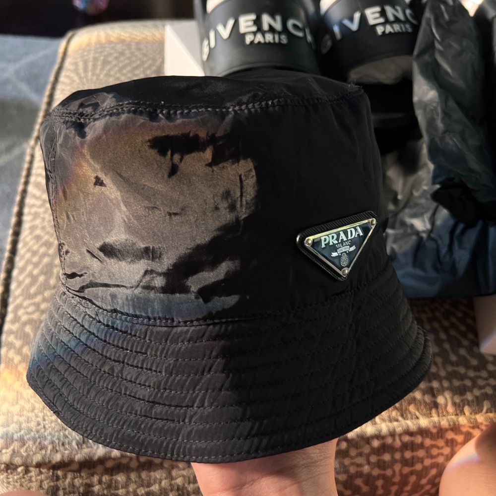PRADA RE-NYLON BUCKET HAT  black size medium
